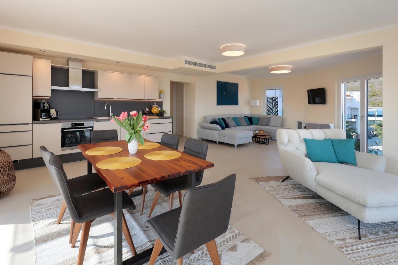 Villa Sunny Icici- Apartment Sky Bagian luar foto